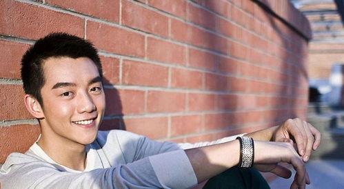 郑恺吃瓜初遇视频大全,揭秘明星背后的趣味瞬间