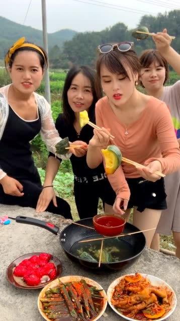 四大吃瓜美女视频,揭秘娱乐圈幕后风云