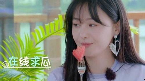 小森林吃瓜视频在线观看,揭秘幕后故事，带你走进网络红人世界