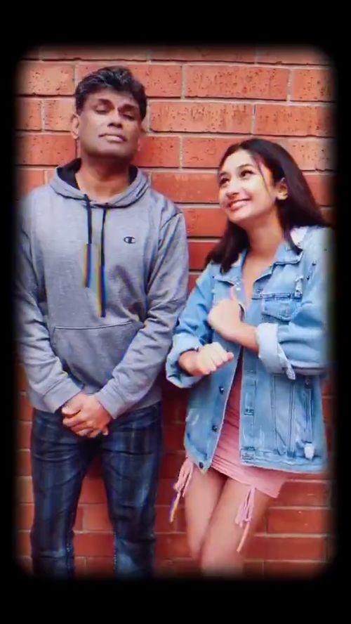 吃瓜被她爸打屁股视频,吃瓜视频引发家长教育方式争议