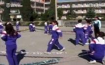 吃瓜视频跳皮筋,吃瓜视频里的青春回忆