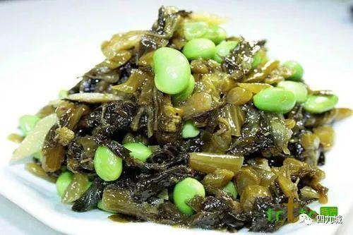 卖瓜男子吃咸菜的视频播放,卖瓜男子吃咸菜视频走红网络